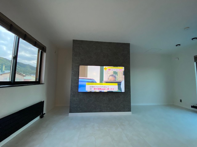 札幌壁かけテレビと天井埋込みスピーカー